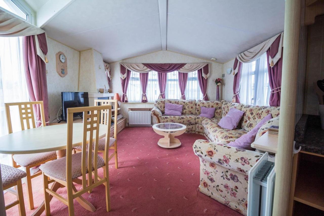 Brilliant Caravan For Hire At Manor Park In Hunstanton Norfolk Ref 23176K Hotel Ngoại thất bức ảnh